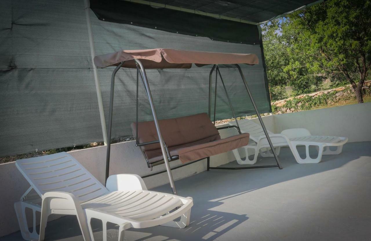 Villa Baras Garden - House With Pool Mirce Exteriér fotografie